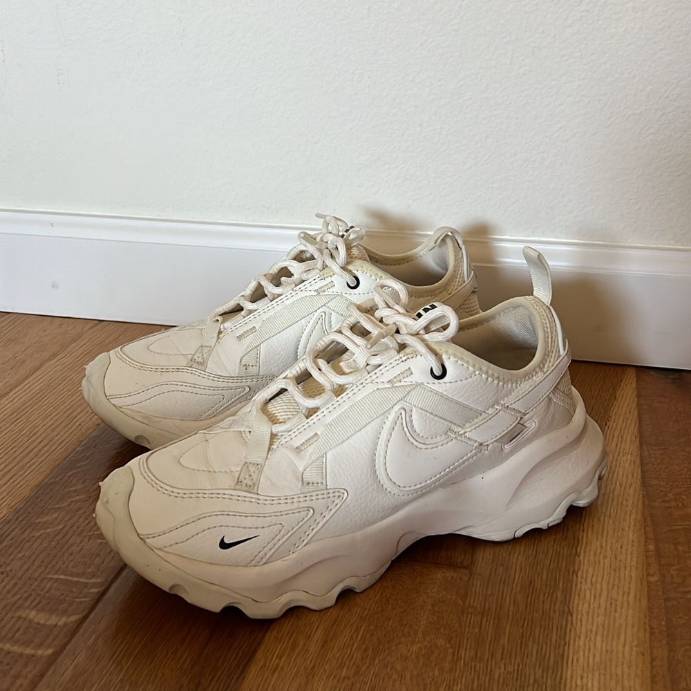 Nike TC 7900